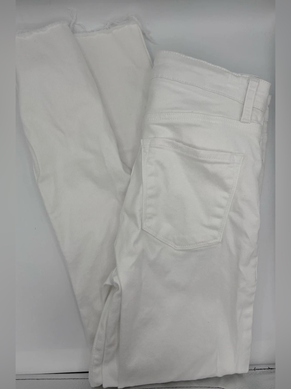 sts blues Women's High Rise Ankle White Denim Distressed Jeans Sz 26 Raw Hem - Picture 1 of 10